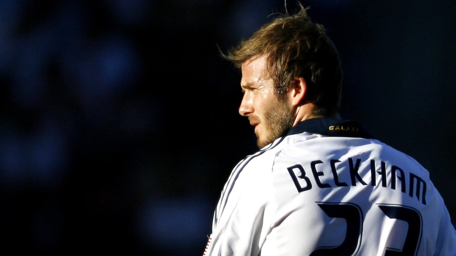 登贝莱被评为法甲赛季最佳球员，叫登贝莱的球员